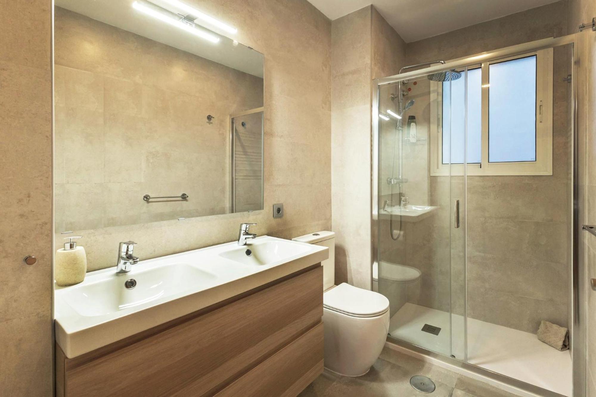 Modern Spacious Apartment Central Of Севиля Екстериор снимка